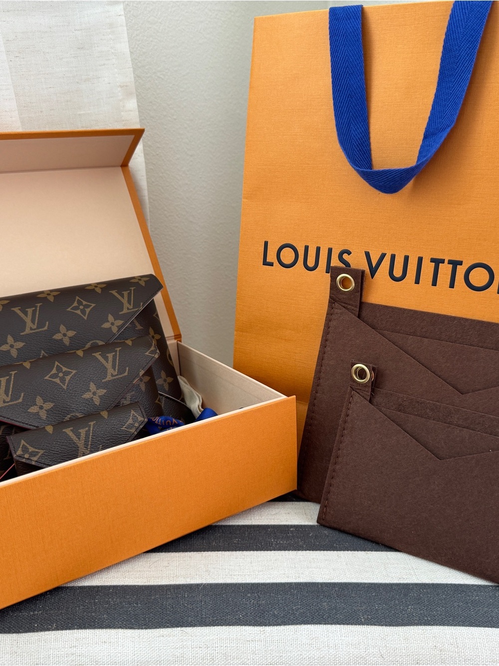 Louis Vuitton Kirigami Pochette Monogram Set M62034 - Picture 7 of 9